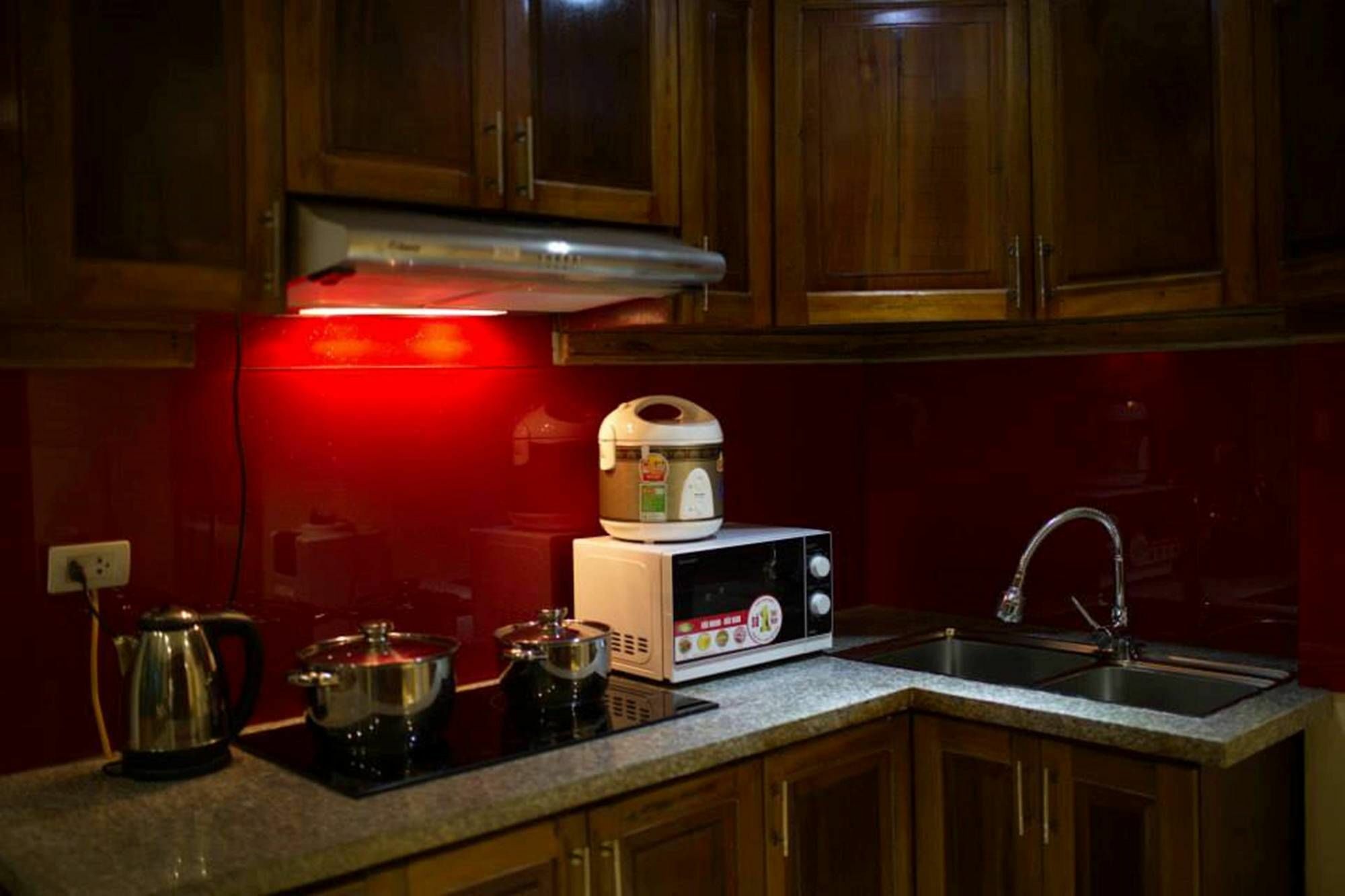 Apartamento Poonsa Nguyen Phong Sac Hanói Exterior foto