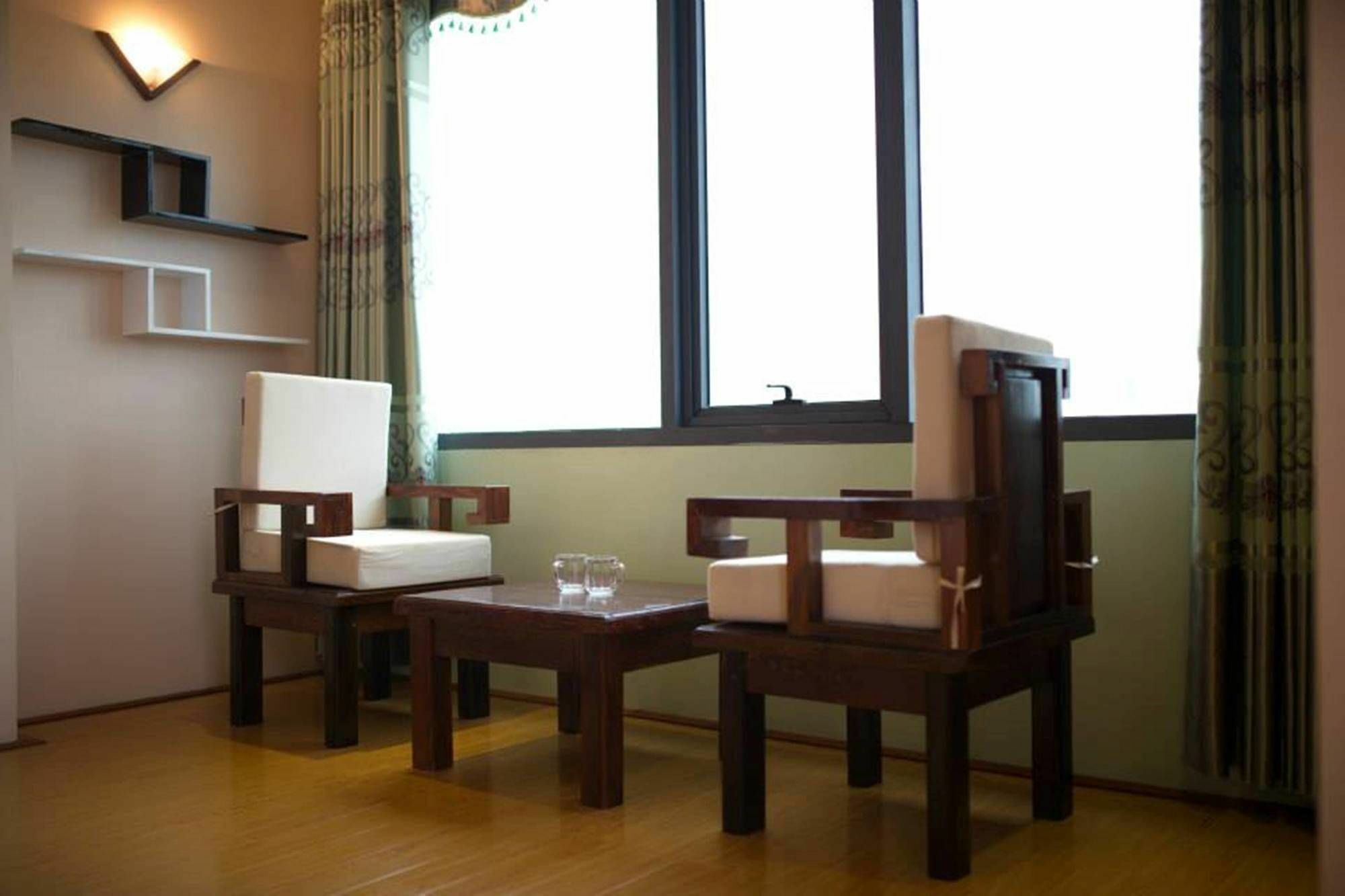 Apartamento Poonsa Nguyen Phong Sac Hanói Exterior foto